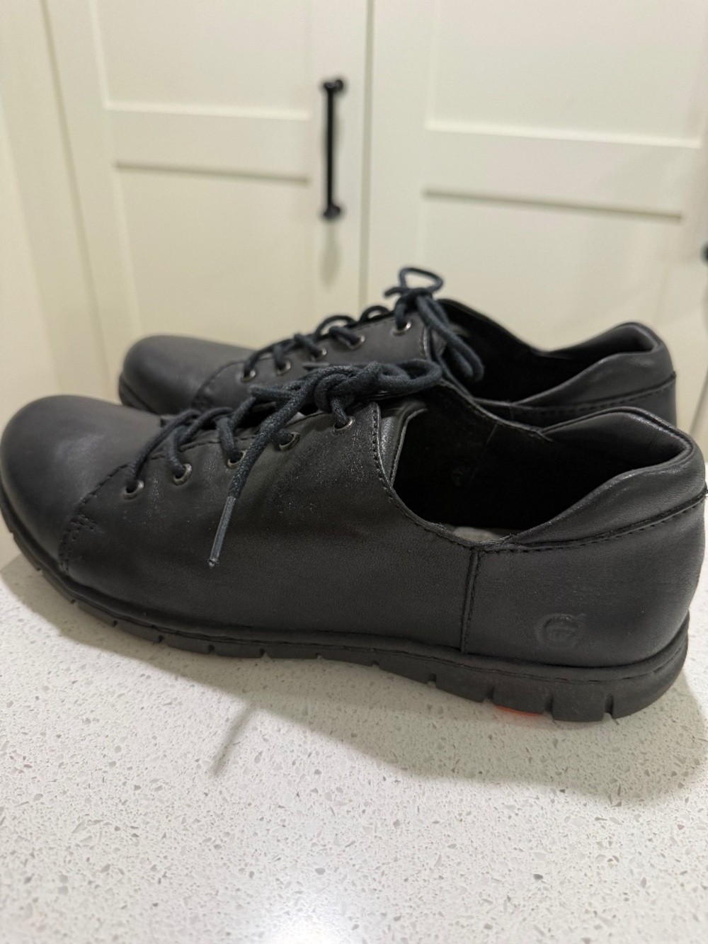 Børn Jana Black Leather Casual Lace Up Comfort Shoes NWOB Size 8